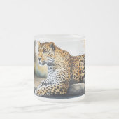 Mattierte Tasse mit Lounging Leopard (Mittel)