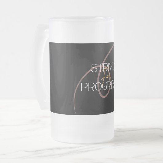 Mattierte Tasse strebt Fortschritte an (Vorderseite Links)