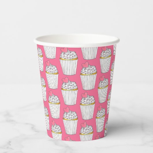 Mattiertes Rosa Herz Cupcake Sprinkles Dessert Lie Pappbecher (Rückseite)