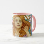 Maud Adams als Joan von Arc, Mucha Tasse (VorderseiteRechts)