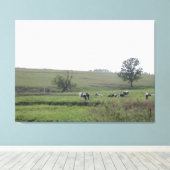Mauer der Fotografie von Milchkühen im Mittleren W Leinwanddruck (Insitu (Holzboden))