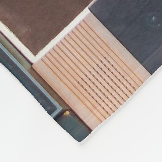 Mauer von Lautsprecher Fleecedecke (Ecke)