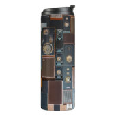 Mauer von Lautsprecher Thermosbecher (Nach links gedreht)