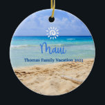 Maui Beach Keramik Ornament<br><div class="desc">Niedliches personalisierbares Maui-Souvenir. Anpassung: Change Caption und Jahr, um es einzigartig zu machen.</div>