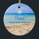 Maui Beach Keramik Ornament<br><div class="desc">Niedliches personalisierbares Maui-Souvenir. Anpassung: Change Caption und Jahr,  um es einzigartig zu machen.</div>
