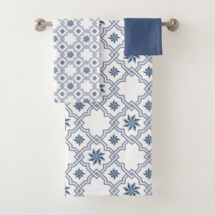 Maurisches Muster im Blau auf Weiß Badhandtuch Set