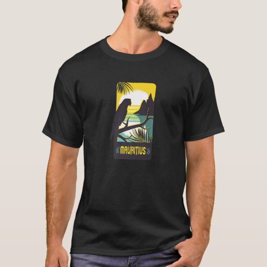 Mauritius Beach with Palm Trees and Parrot T-Shirt (Vorderseite)