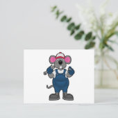 Maus als Mechaniker mit Schraubendreher und Schrau Postkarte (Stehend Vorderseite)