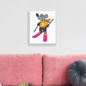 Maus als Skifahrer mit Ski Leinwanddruck (Insitu (Wohnzimmer))