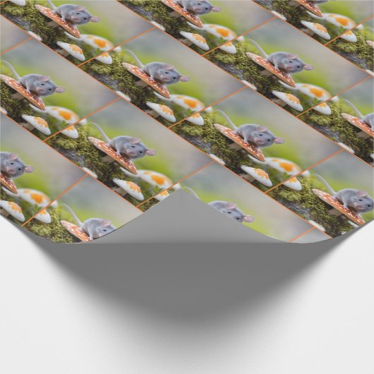 Maus auf Toadstool Geschenkpapier (Ecke)