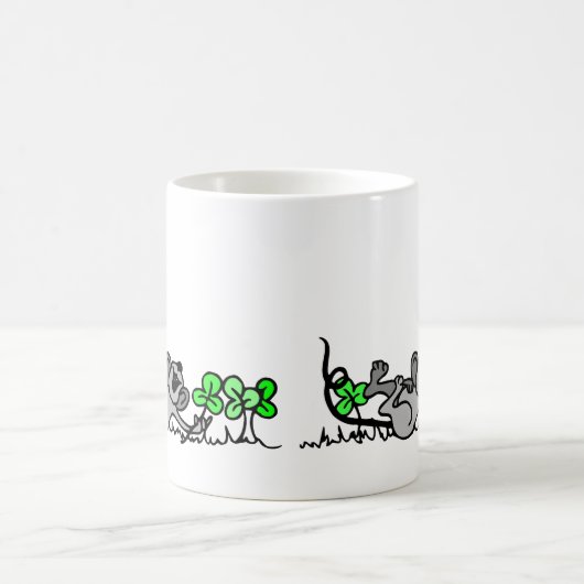 Maus in Kleeblättern Kaffeetasse (Mittel)