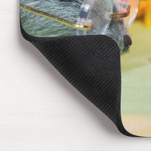 Maus mit Brille und Käse Mousepad (Ecke)