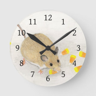 Maus mit Candy Corns Runde Wanduhr