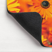 Maus-Pad mit goldfarbenen Daisis Mousepad (Ecke)