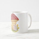 Maus schläft unter einem Pilz Kaffeetasse (VorderseiteRechts)
