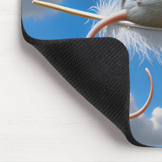 Maus schwebt auf einer Feder Mousepad (Ecke)