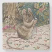 Mäuse am Arbeitsplatz Threading the Needle (Beatri Steinuntersetzer (Vorderseite)