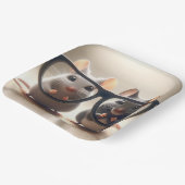 Mäuse, die von hinter einer schwarzen Brille herbe Pappteller (Gewinkelt)