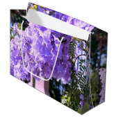 Mauve Bell Tree Paper Shopping Bag Große Geschenktüte (Vorderseite Schrägansicht)