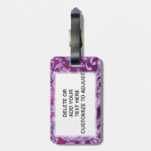 Mauve Damask Blumenmuster auf Magenta Gepäckanhänger (Rückseite vertikal)