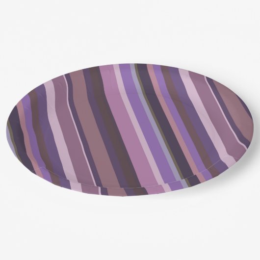 Mauve diagonale Streifen Pappteller (Schrägansicht)