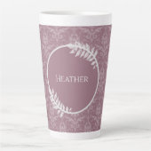 Mauve Elegant Damask Personalisierte Latte-Tasse Milchtasse (Vorderseite)