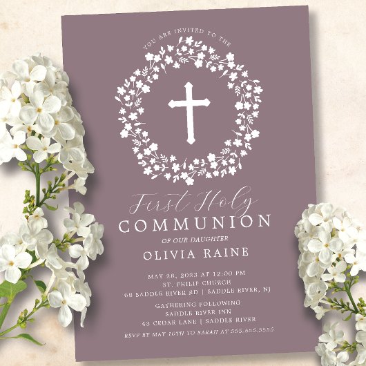 Mauve Floral Girls First Communion Einladung