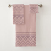 Mauve Geo Handtuch Badhandtuch Set (Insitu)