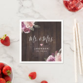 Mauve lila, blumengeschmücktes Holz Mr. & Mrs. Serviette (Beispiel)