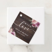 Mauve lila, blumengeschmücktes rustikales Holz mit Geschenkanhänger (Beispiel)