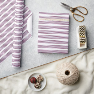 Mauve lila-weiß-Streifen Muster Geschenkpapier