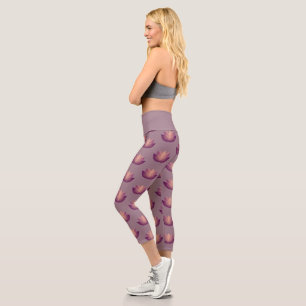 Mauve Lotus Blume Design Capri Leggings