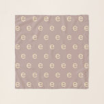 Mauve Mauve, Moderne Monogram Letter-Schreibmaschi Schal<br><div class="desc">Dieser elegante und anpassbare Schal zeichnet sich durch ein sich wiederholendes Monogramm-Design aus, das es Ihnen ermöglicht, ihn mit Ihrem gewählten Buchstaben zu personalisieren. Der neutrale Untergrund bietet eine zeitlose und vielseitige Basis, während die zarte Elfenbeinschrift eine subtile Eleganz verleiht. Egal ob Sie ein personalisiertes Geschenk oder ein stilvolles Accessoire...</div>