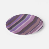 Mauve senkrechte Streifen Pappteller (Schrägansicht)