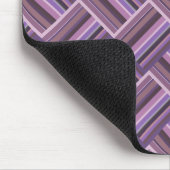 Mauve Streifen diagonales Webmuster Mousepad (Ecke)