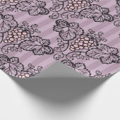 Mauve und Black Vintag Grapes Muster Geschenkpapier (Ecke)