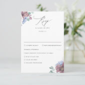 Mauve und Dusty Blue Floral Wedding RSVP Karte (Stehend Vorderseite)