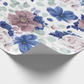 Mauve und Navy Blauer Botanischer Flora Elegant Geschenkpapier (Ecke)