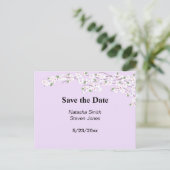 Mauve- und Weißblüten Save the Date Ankündigungspostkarte (Stehend Vorderseite)