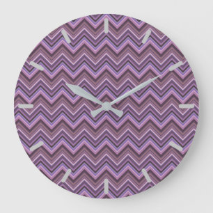 Mauve zigzag stripes große wanduhr
