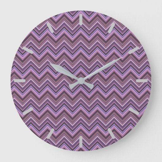 Mauve zigzag stripes große wanduhr (Vorderseite)