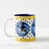 Maxfield Parrish-y Hanukkah Elf v2 Zweifarbige Tasse (Links)