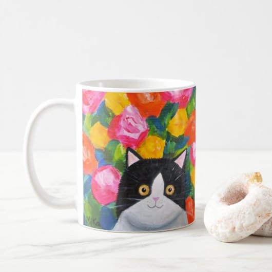 Maximales Cat Happy Niedlich Tuxedo Cat Art Floral Kaffeetasse (Mit Donut)