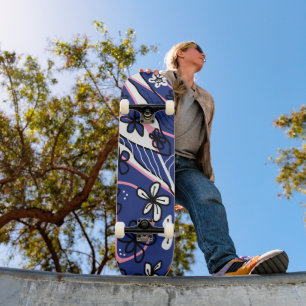 Maximalistische Blumen-Neuro-Kunst - Blau Pink Wei Skateboard