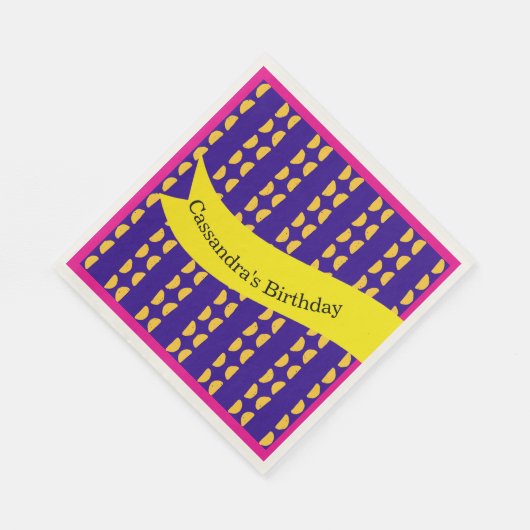 Maximalistische Wiederholung des Musters am Geburt Serviette (Ecke)