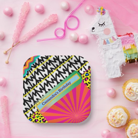 Maximalistische Wiederholung von Mustern zum Gebur Pappteller (Party)