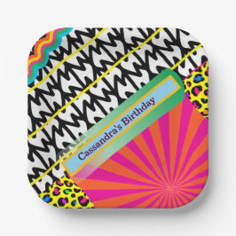 Maximalistische Wiederholung von Mustern zum Gebur Pappteller