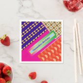 Maximalistische Wiederholung von Mustern zum Gebur Serviette (Beispiel)