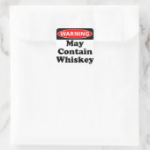 May enthält Whiskey Quadratischer Aufkleber (Tasche)