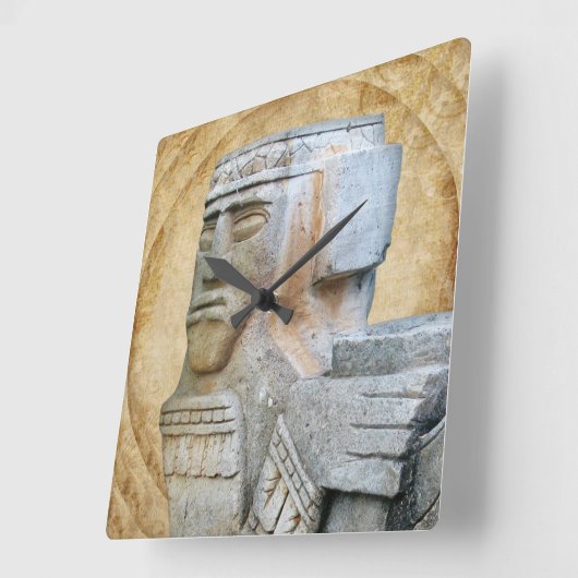 Mayan Chacmool Statue Quadratische Wanduhr (Winkel)